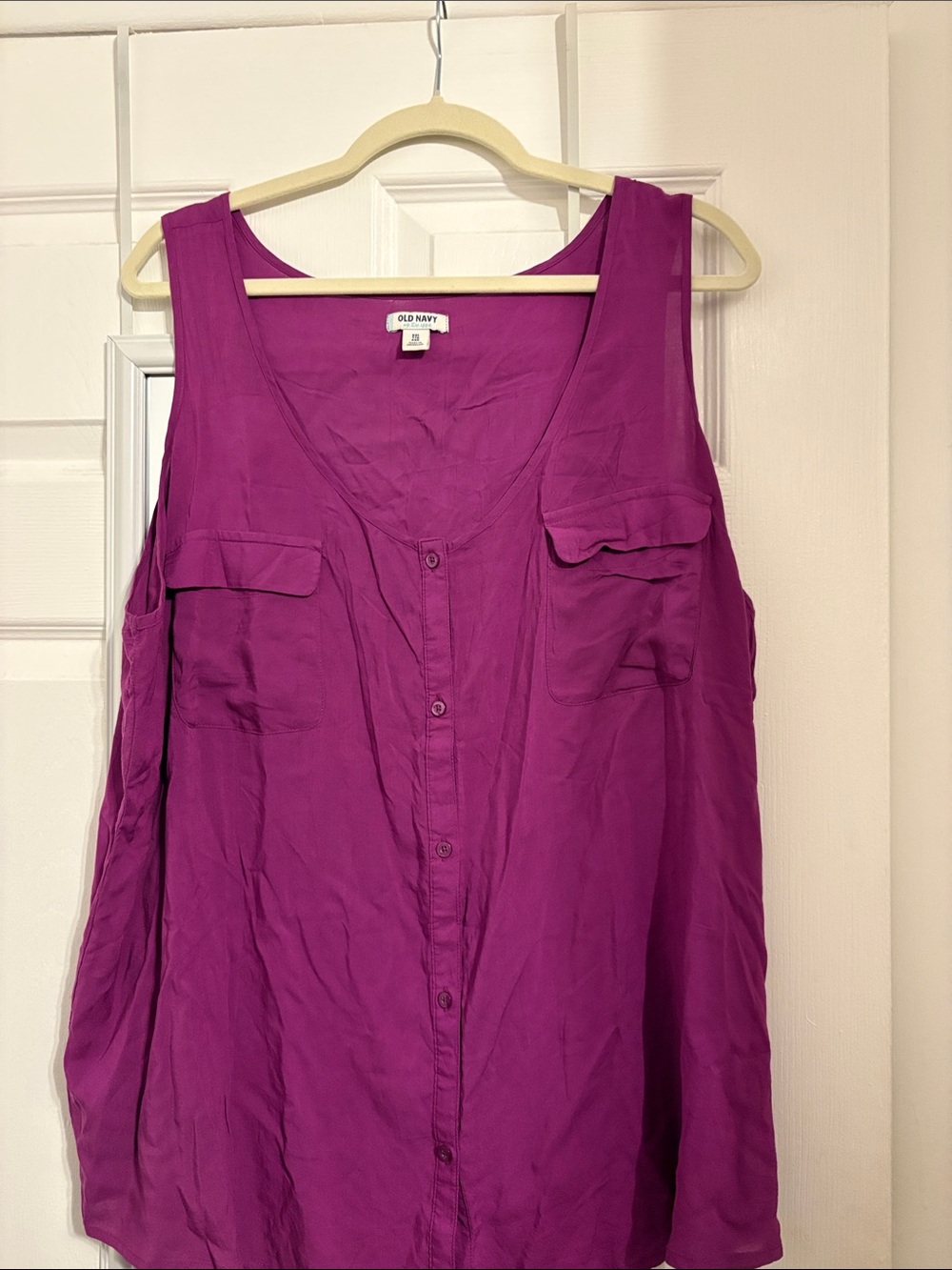 Old Navy Magenta Button-Front Sleeveless Tank Top PtP 26 inches